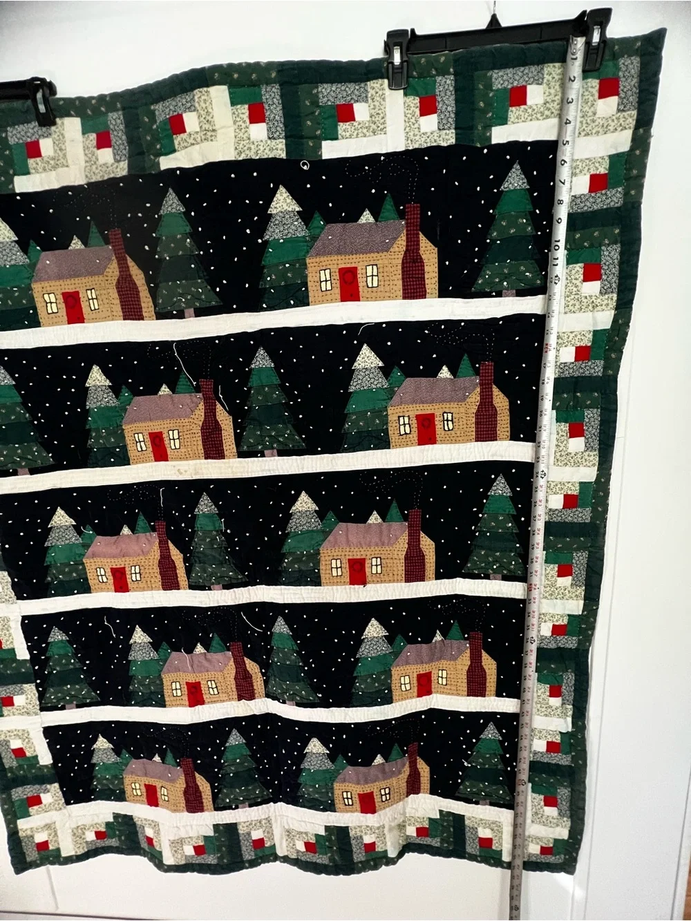 Hand Sewn Country Cabin Holiday Throw Quilt in Green, Red, Cream